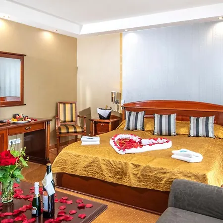Duna Relax Hotel 4*