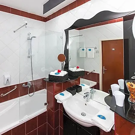 Duna Relax Hotel 4*